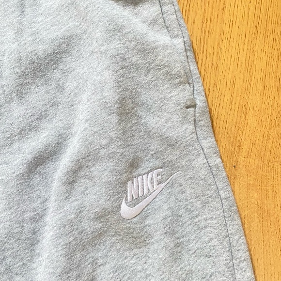 Nike Sweats - Picture 2 of 3